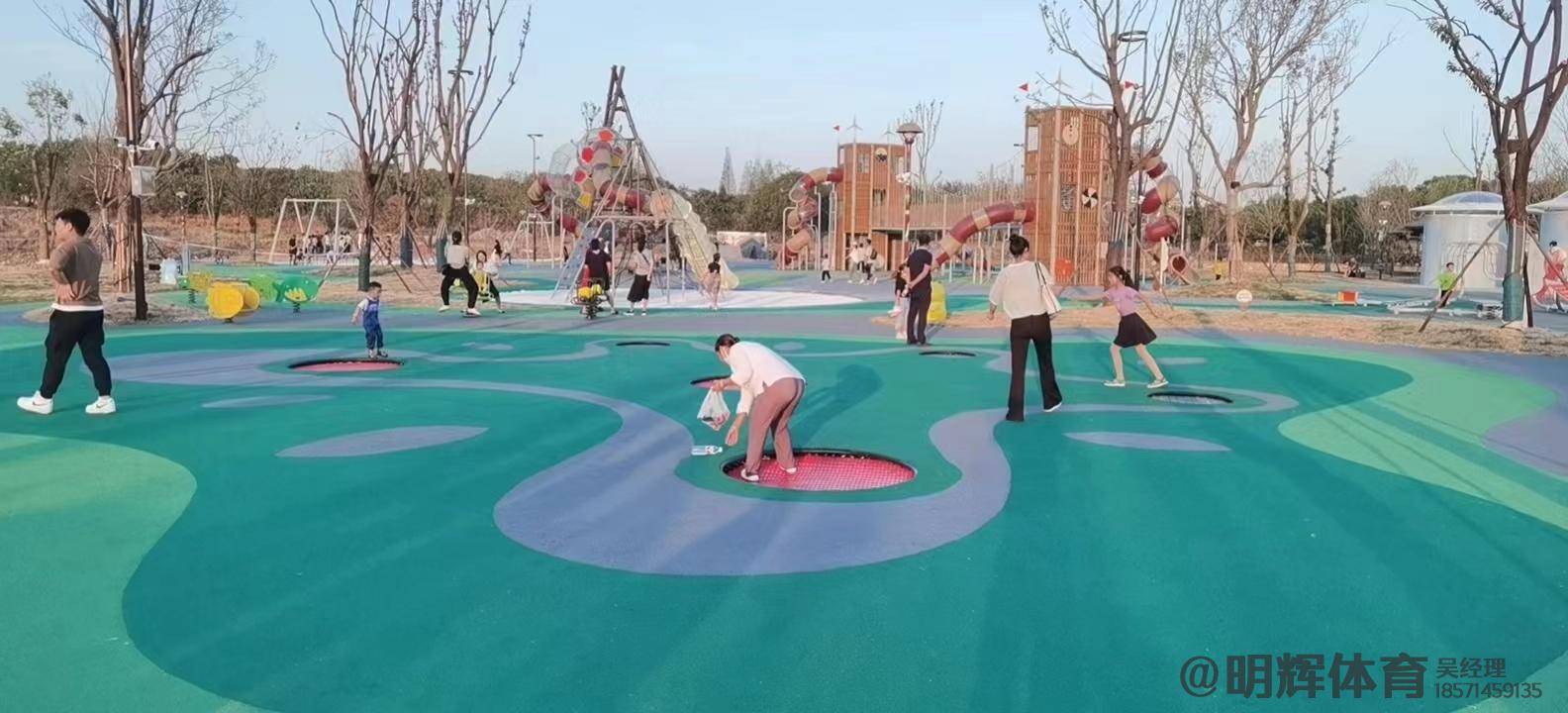 西藏公园跑道是用什么材料做成的